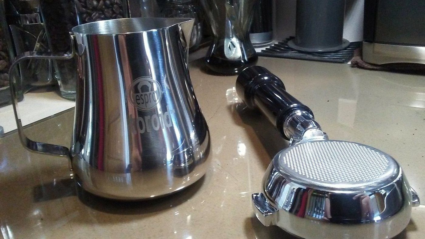 Real portafilter and basket setup for Gaggia Classic backflushing