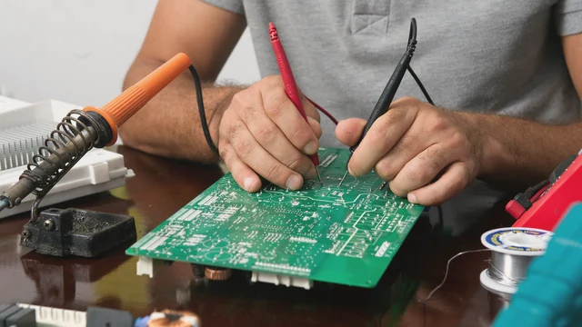 PID installation and electronics repair workbench