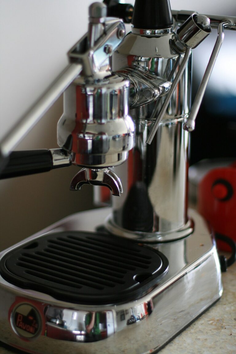 Lever group — E61-class machines use this groove, not a Gaggia Classic