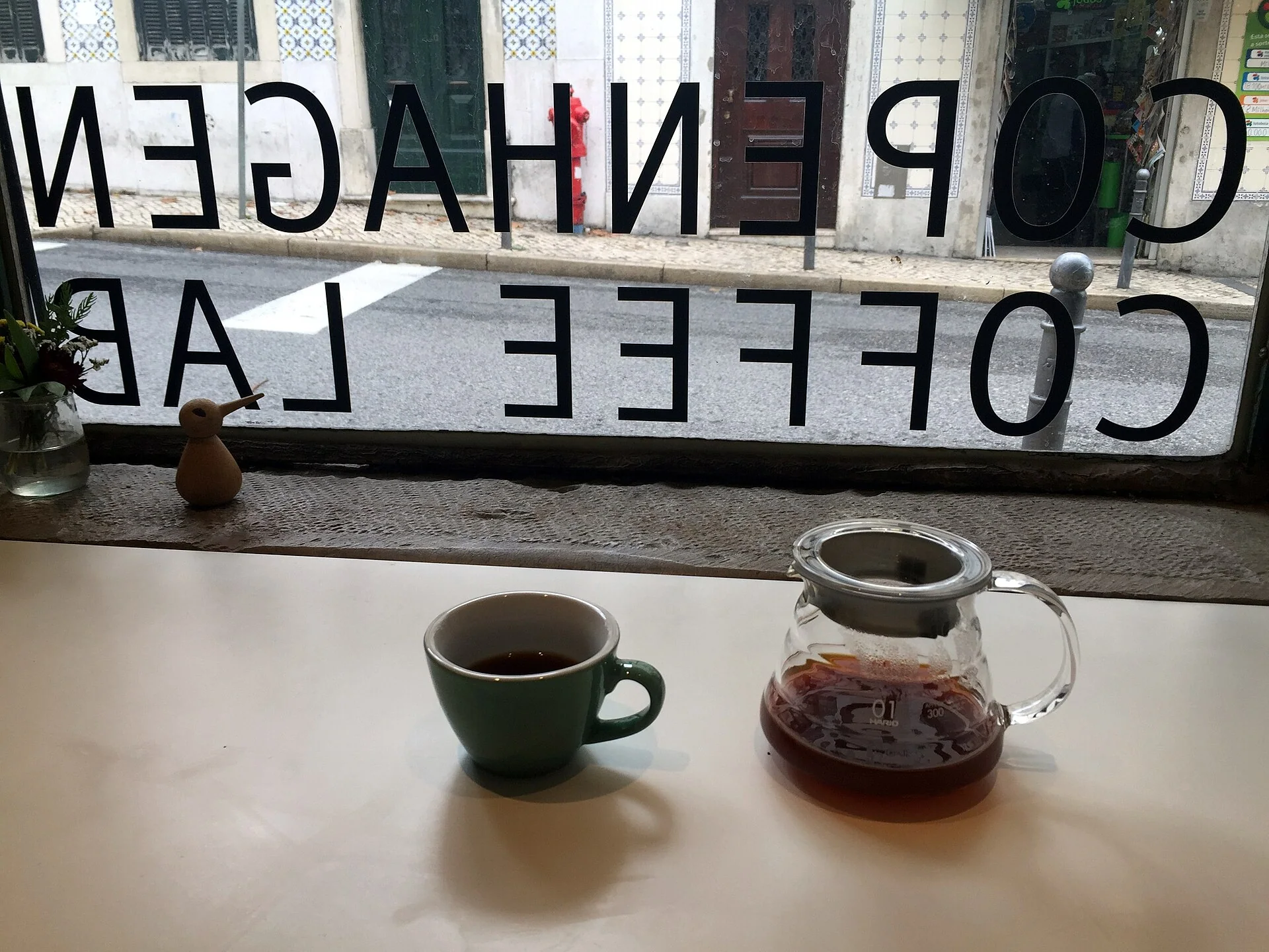 Moka Pot vs AeroPress coffee brewing comparison at home